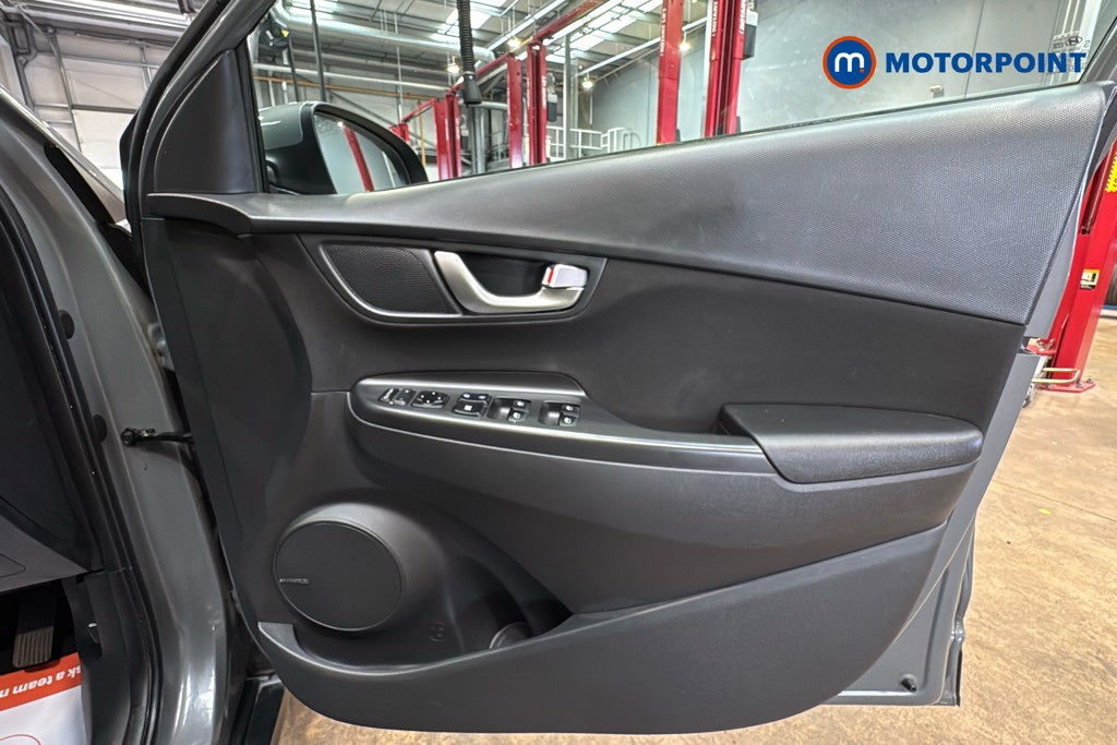 Hyundai Kona Premium Automatic Petrol-Electric Hybrid SUV - Stock Number (1633753) - 19th supplementary image