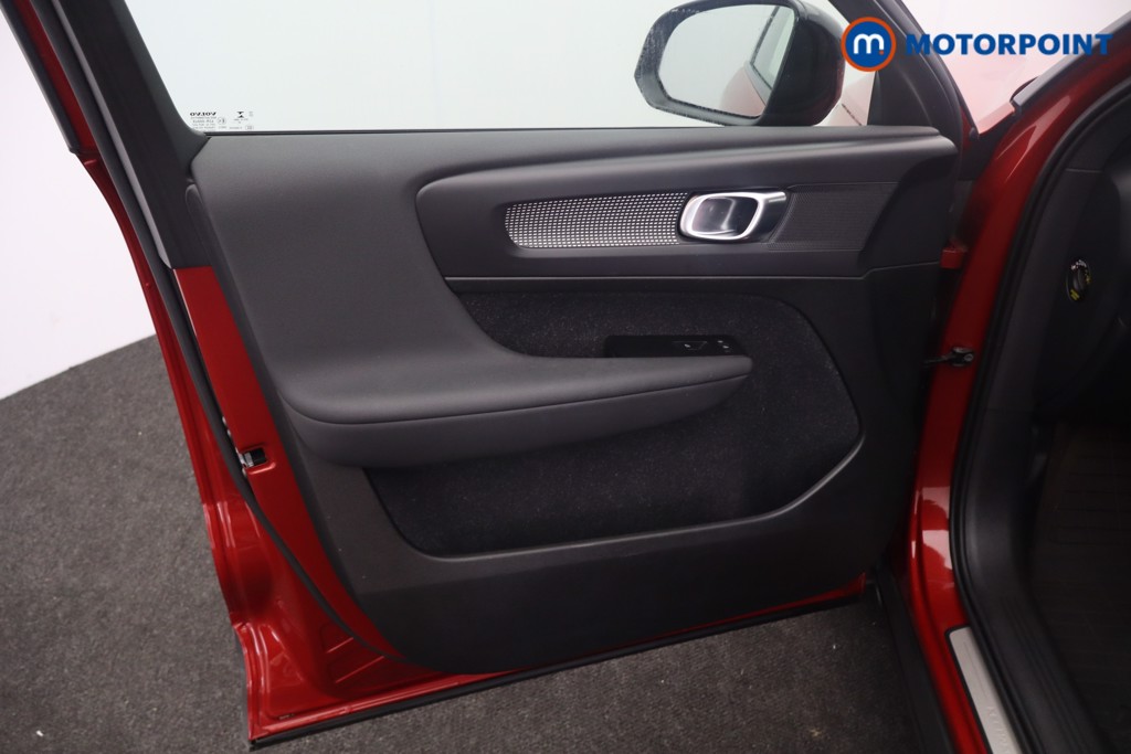 Volvo Xc40 R Design Automatic Petrol Plug-In Hybrid SUV - Stock Number (1633977) - 27th supplementary image