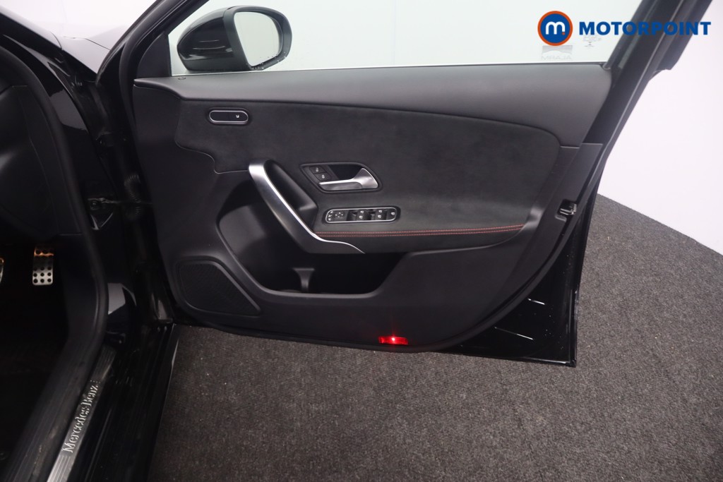 Mercedes-Benz A Class Amg Line Automatic Diesel Hatchback - Stock Number (1634762) - 15th supplementary image