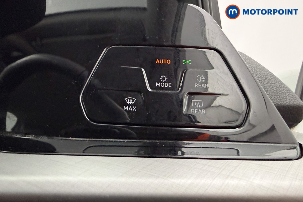 Volkswagen Golf Life Manual Petrol Hatchback - Stock Number (1634796) - 5th supplementary image