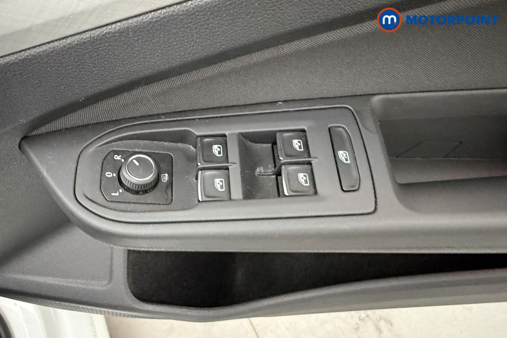Volkswagen Golf Life Manual Petrol Hatchback - Stock Number (1634796) - 15th supplementary image