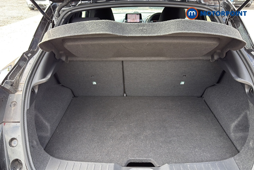 Nissan Juke N-Connecta Manual Petrol SUV - Stock Number (1635824) - 30th supplementary image