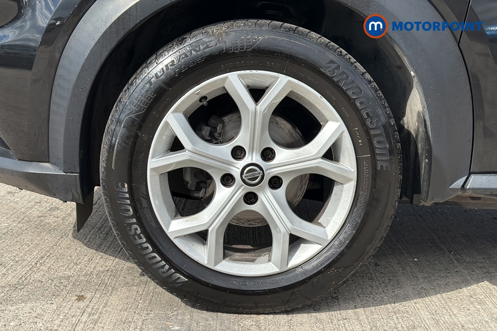 Nissan Juke N-Connecta Manual Petrol SUV - Stock Number (1635824) - 44th supplementary image