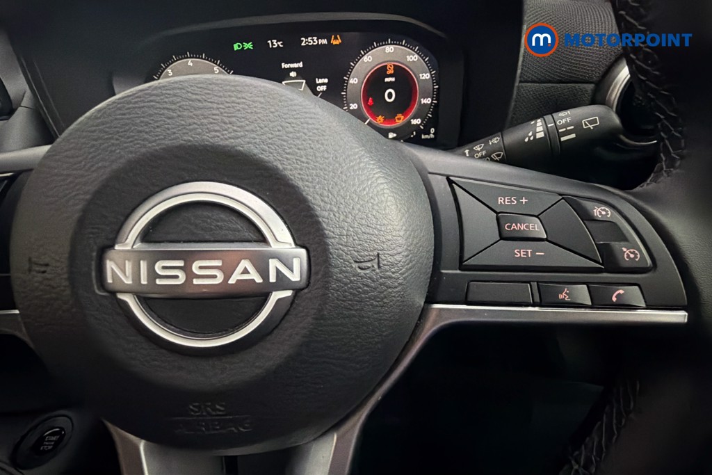 Nissan Juke N-Connecta Manual Petrol SUV - Stock Number (1635845) - 4th supplementary image