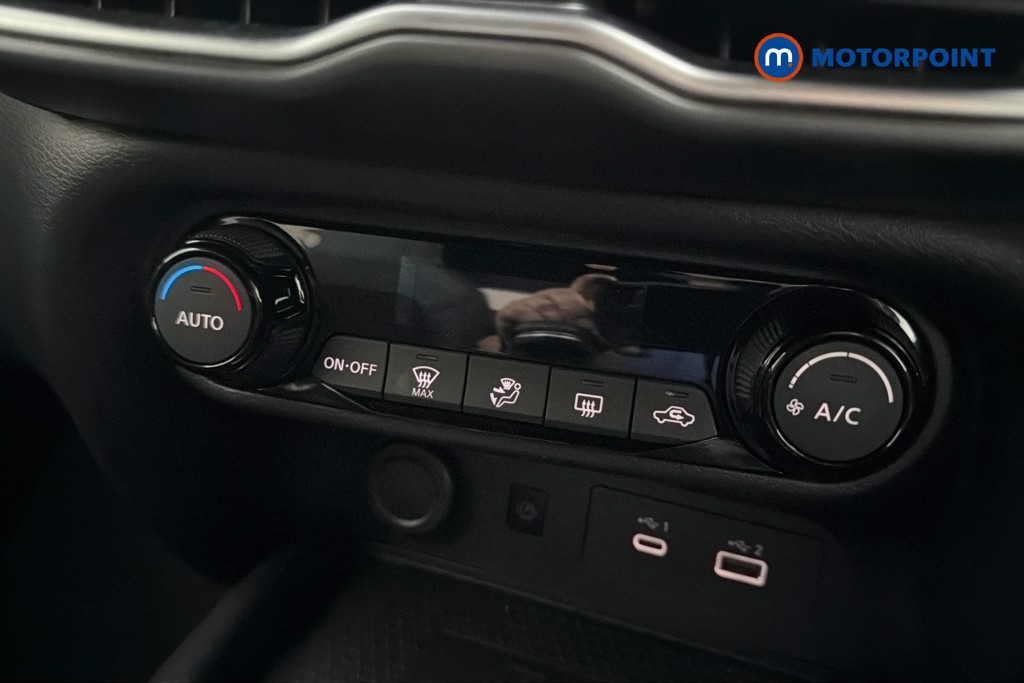 Nissan Juke N-Connecta Manual Petrol SUV - Stock Number (1635845) - 12th supplementary image