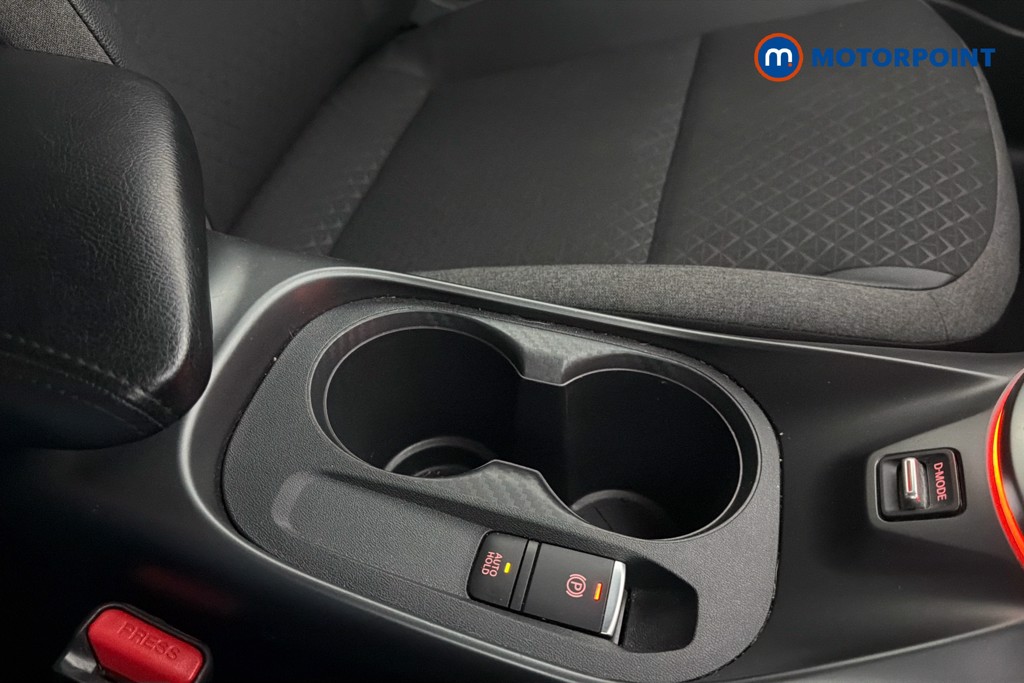 Nissan Juke N-Connecta Manual Petrol SUV - Stock Number (1635845) - 16th supplementary image