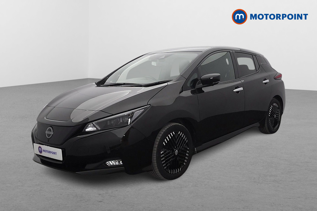 Nissan Leaf Tekna Automatic Electric Hatchback - Stock Number (1635869) - Passenger side front corner