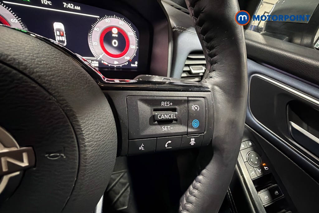 Nissan Qashqai Tekna Automatic Petrol-Electric Hybrid SUV - Stock Number (1636086) - 4th supplementary image