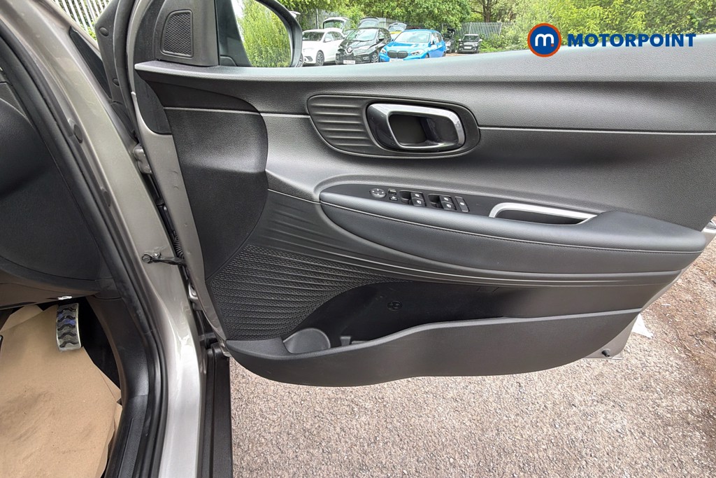 Hyundai Bayon Premium Automatic Petrol SUV - Stock Number (1636339) - 21st supplementary image