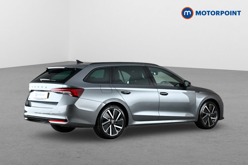 Skoda Octavia Sportline Automatic Petrol Estate - Stock Number (1636965) - Drivers side rear corner
