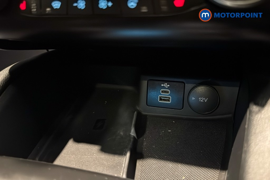 Ford Kuga Graphite Tech Edition Automatic Petrol-Electric Hybrid SUV - Stock Number (1637382) - 17th supplementary image