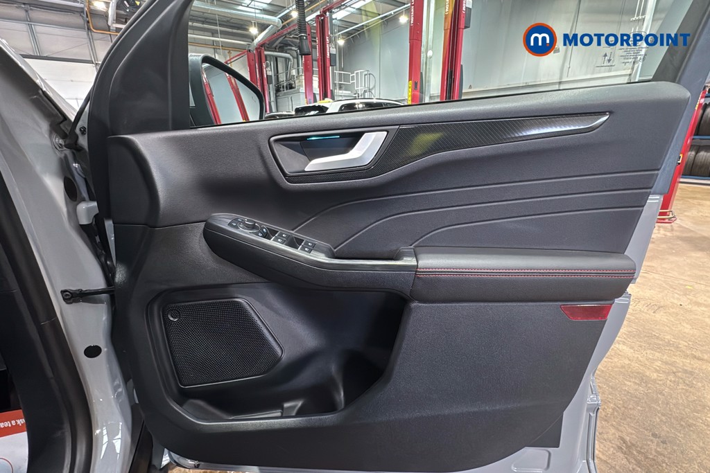 Ford Kuga Graphite Tech Edition Automatic Petrol-Electric Hybrid SUV - Stock Number (1637382) - 19th supplementary image