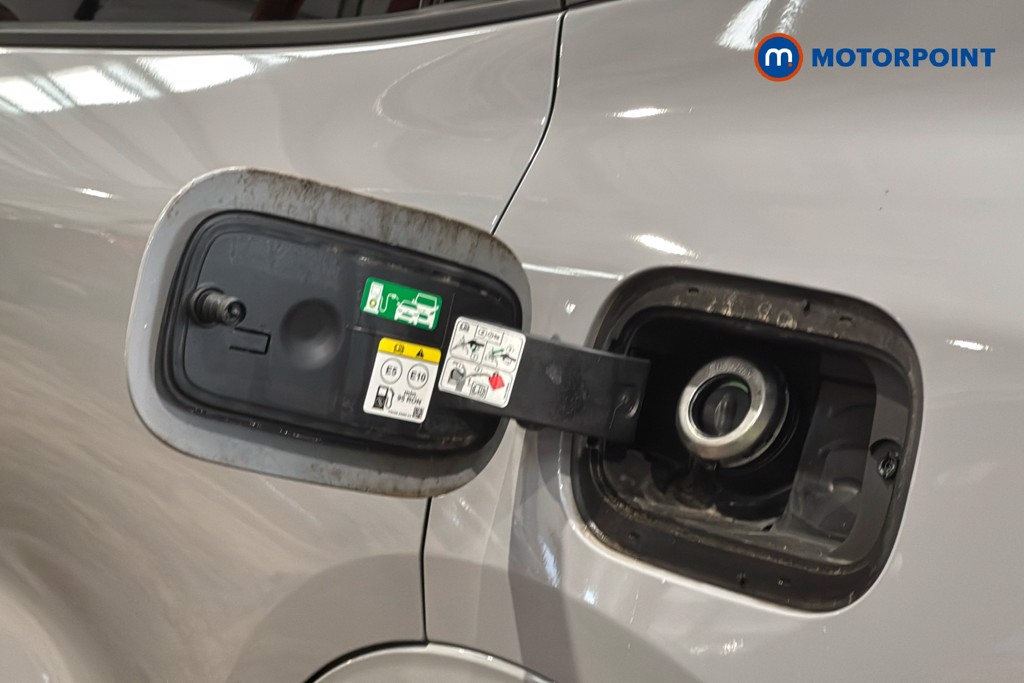 Ford Kuga Graphite Tech Edition Automatic Petrol-Electric Hybrid SUV - Stock Number (1637382) - 41st supplementary image