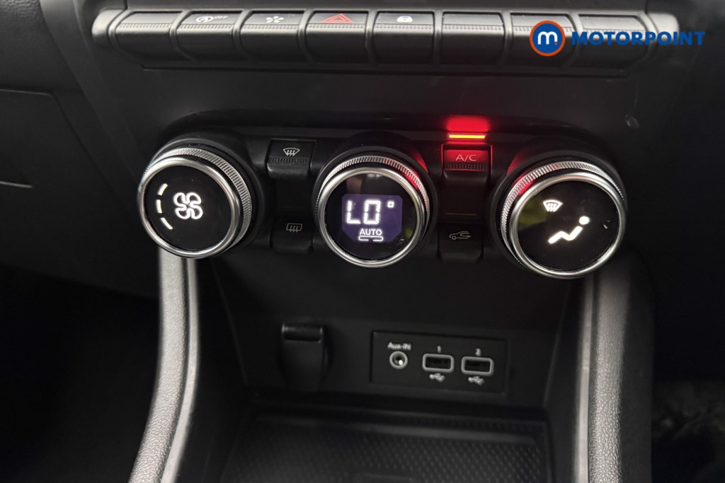 Renault Captur Se Edition Manual Petrol SUV - Stock Number (1638065) - 14th supplementary image