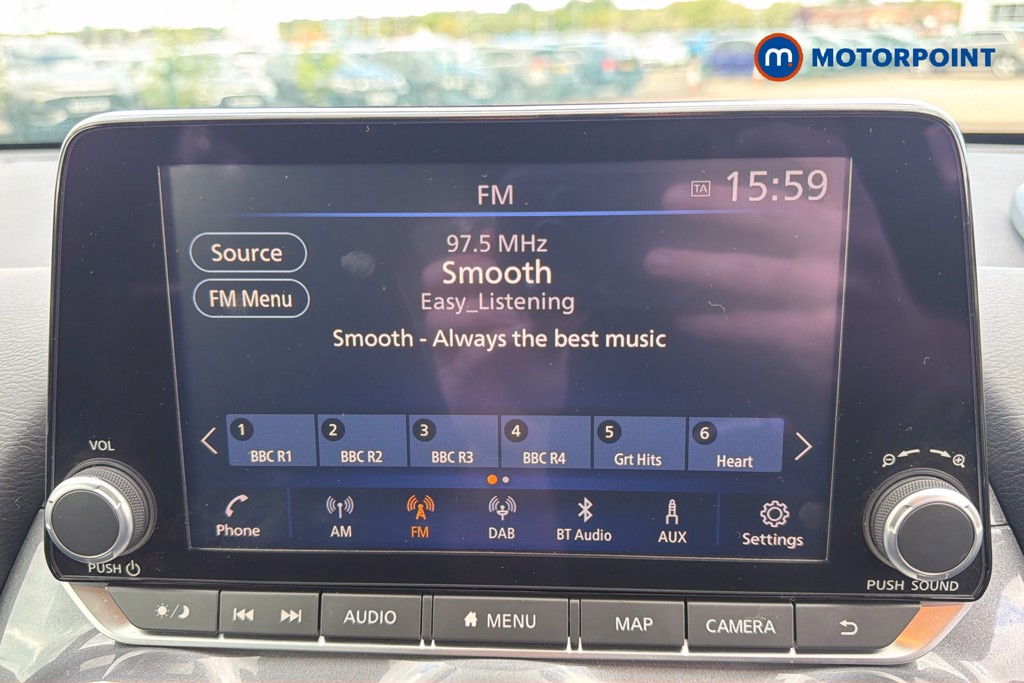 Nissan Juke N-Connecta Manual Petrol SUV - Stock Number (1638168) - 9th supplementary image