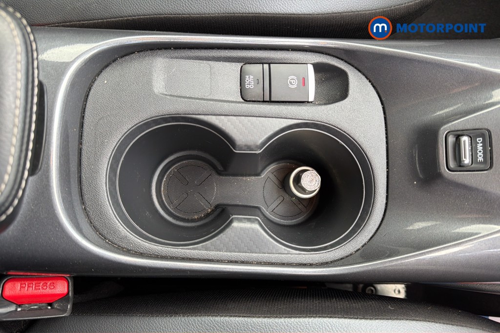 Nissan Juke N-Connecta Manual Petrol SUV - Stock Number (1638168) - 16th supplementary image
