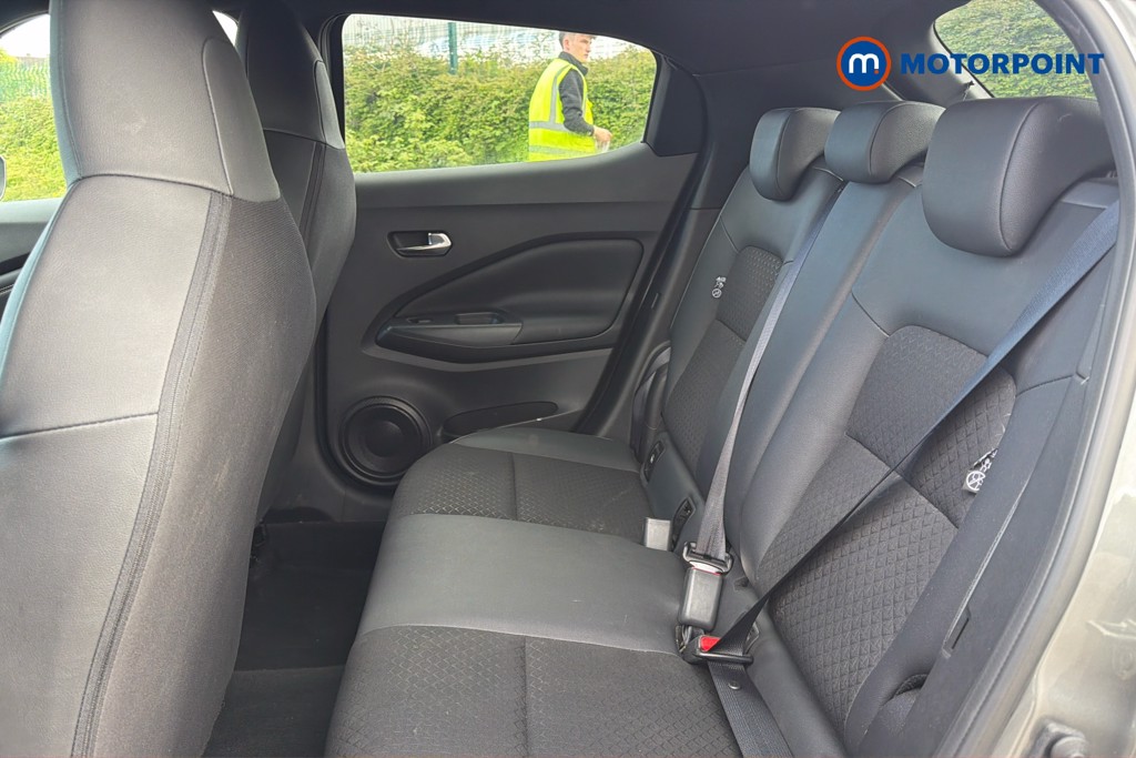 Nissan Juke N-Connecta Manual Petrol SUV - Stock Number (1638168) - 28th supplementary image