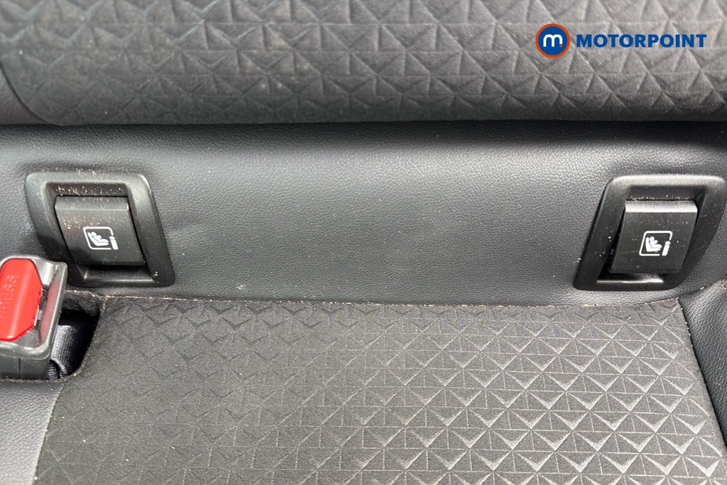 Nissan Juke N-Connecta Manual Petrol SUV - Stock Number (1638168) - 29th supplementary image