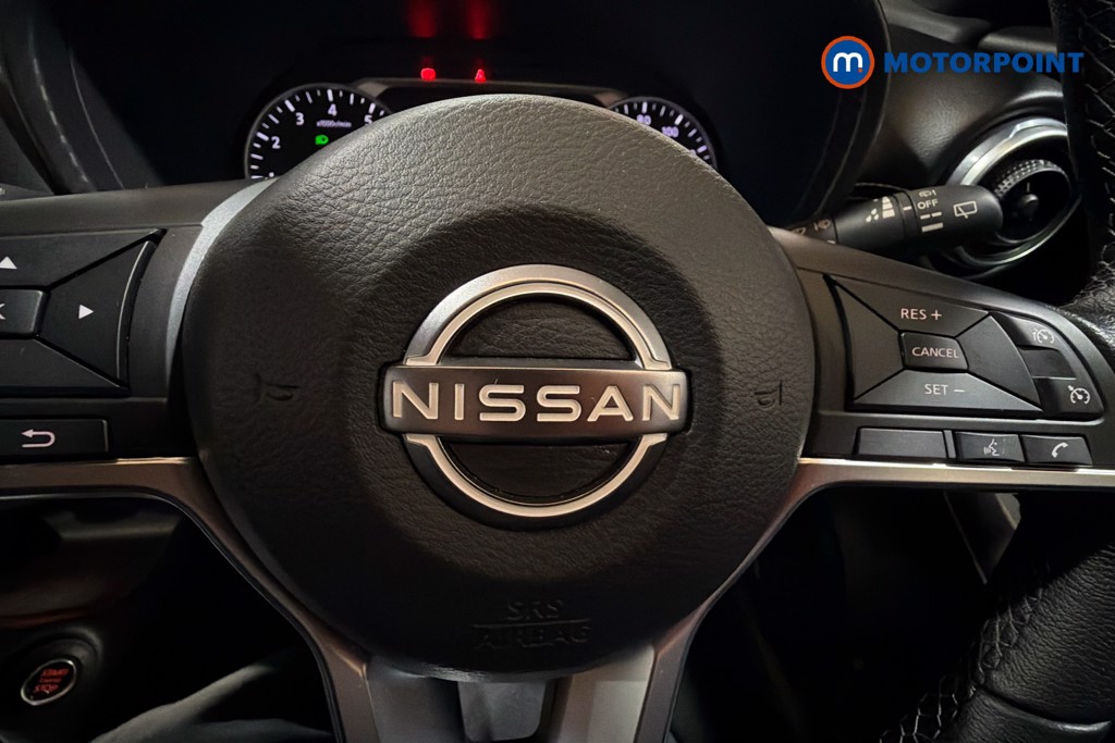 Nissan Juke N-Connecta Manual Petrol SUV - Stock Number (1638171) - 5th supplementary image