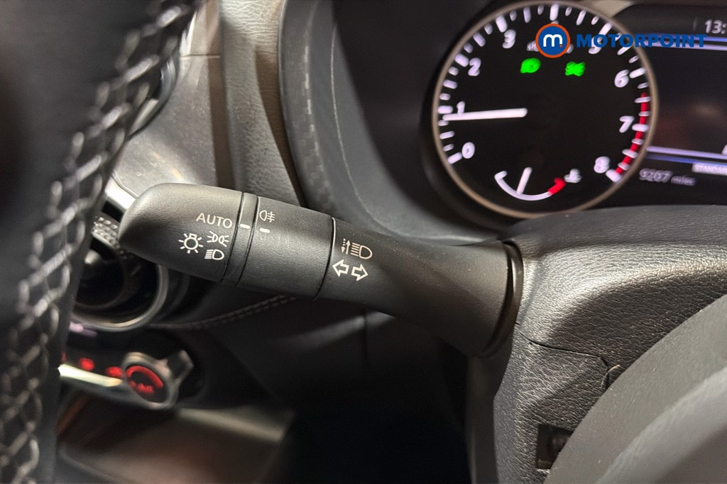 Nissan Juke N-Connecta Manual Petrol SUV - Stock Number (1638171) - 6th supplementary image
