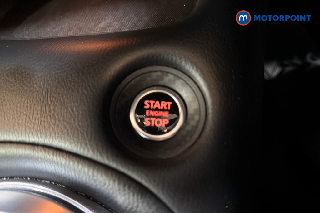 Nissan Juke N-Connecta Manual Petrol SUV - Stock Number (1638171) - 11th supplementary image