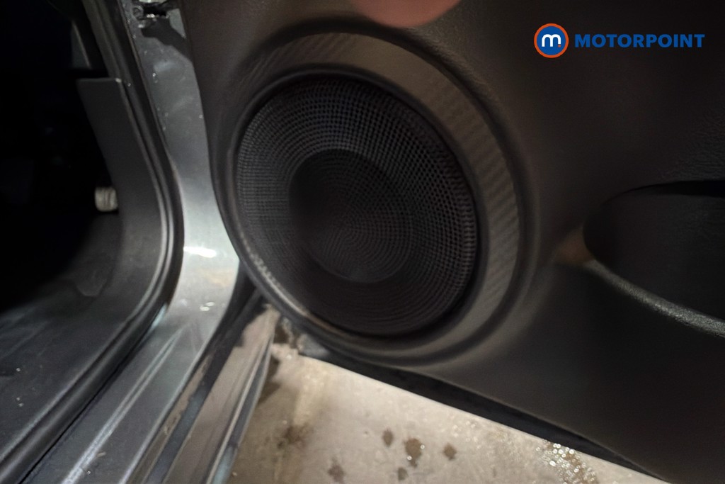Nissan Juke N-Connecta Manual Petrol SUV - Stock Number (1638171) - 21st supplementary image