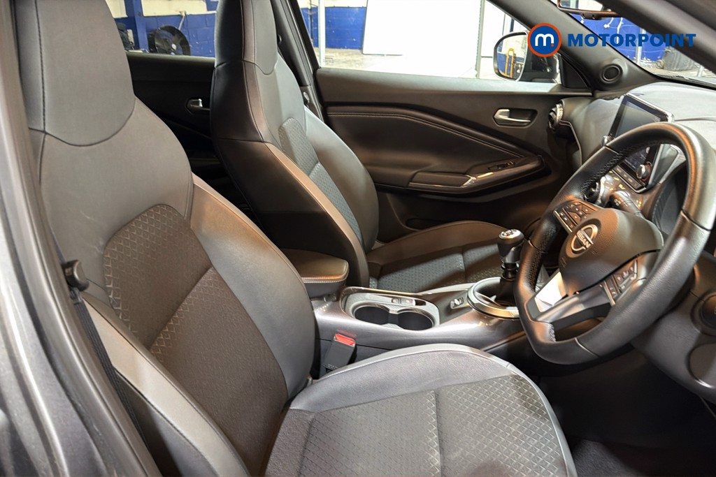 Nissan Juke N-Connecta Manual Petrol SUV - Stock Number (1638171) - 22nd supplementary image