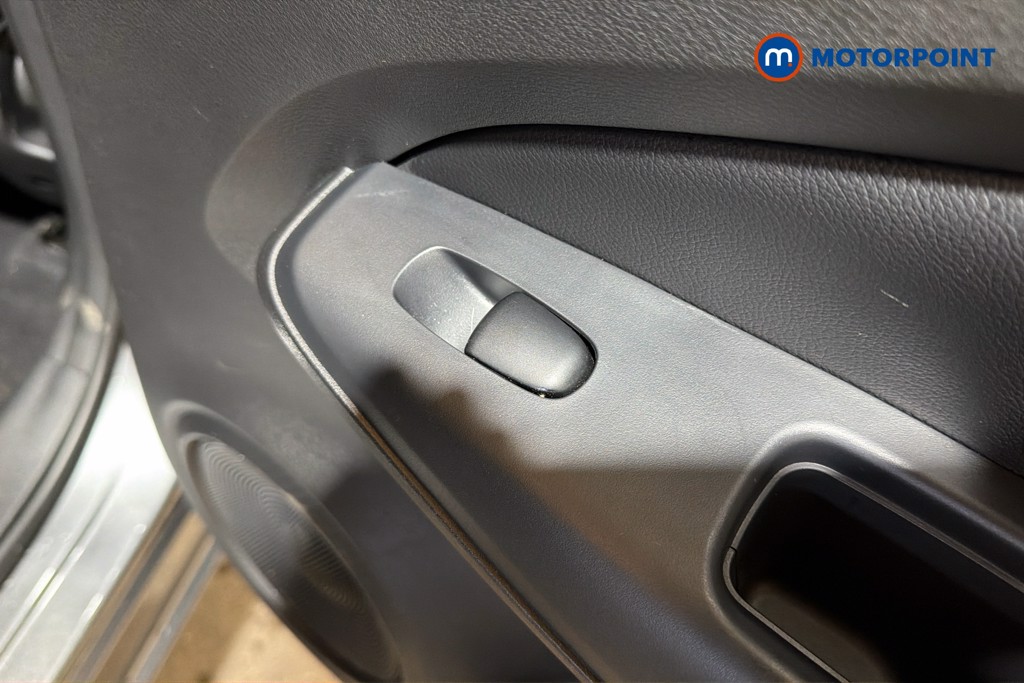 Nissan Juke N-Connecta Manual Petrol SUV - Stock Number (1638171) - 31st supplementary image