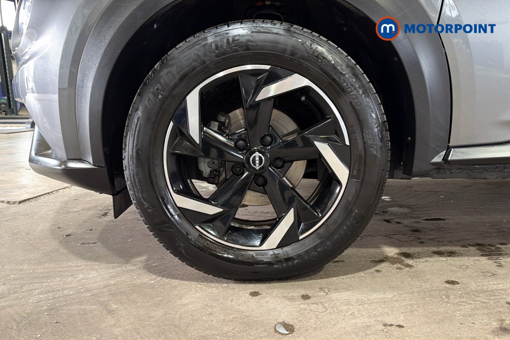 Nissan Juke N-Connecta Manual Petrol SUV - Stock Number (1638171) - 47th supplementary image