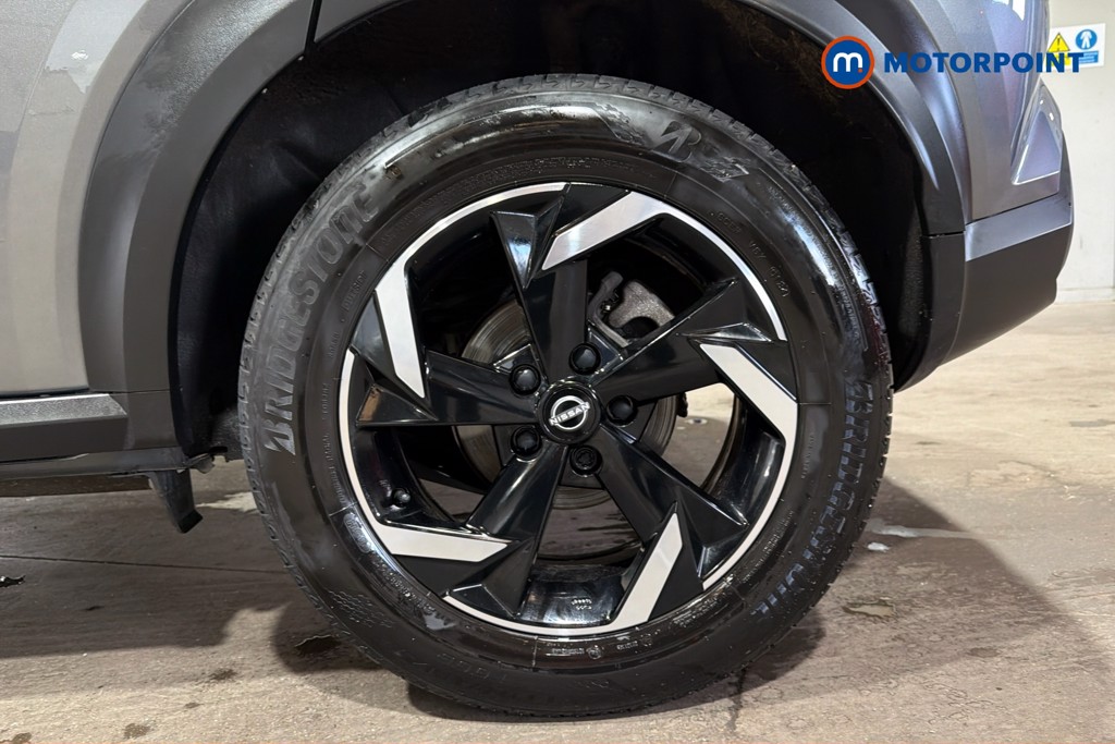 Nissan Juke N-Connecta Manual Petrol SUV - Stock Number (1638171) - 48th supplementary image
