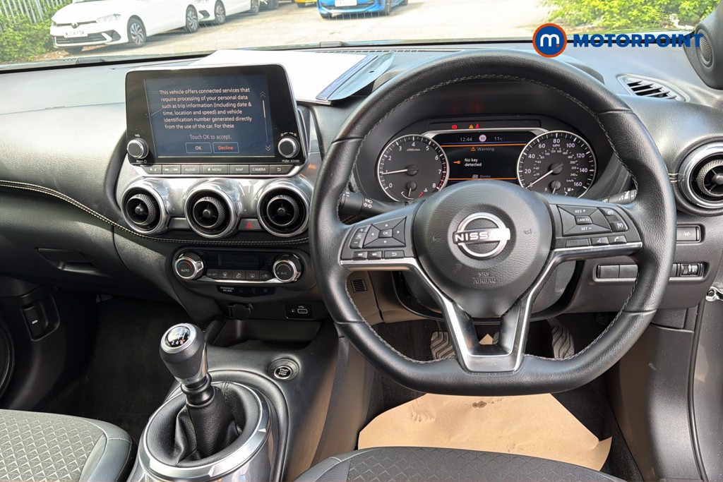 Nissan Juke N-Connecta Manual Petrol SUV - Stock Number (1638174) - 2nd supplementary image
