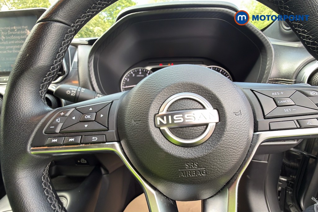 Nissan Juke N-Connecta Manual Petrol SUV - Stock Number (1638174) - 5th supplementary image