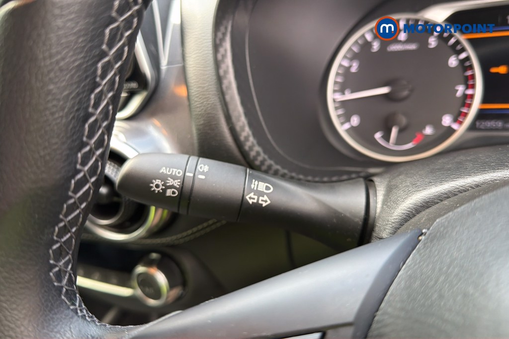 Nissan Juke N-Connecta Manual Petrol SUV - Stock Number (1638174) - 6th supplementary image