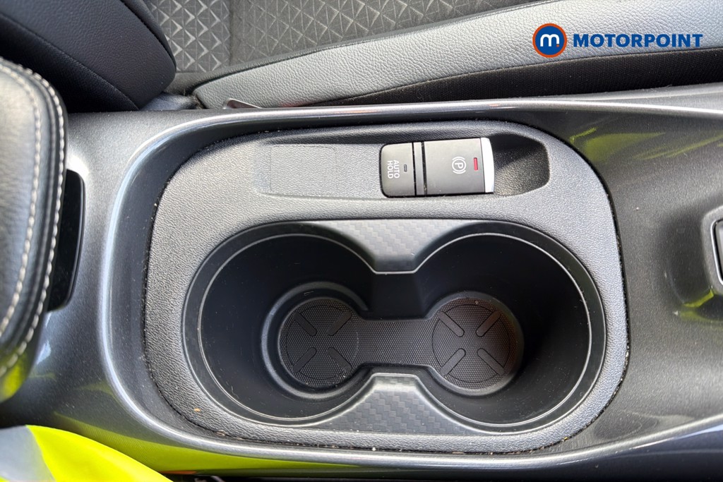 Nissan Juke N-Connecta Manual Petrol SUV - Stock Number (1638174) - 16th supplementary image