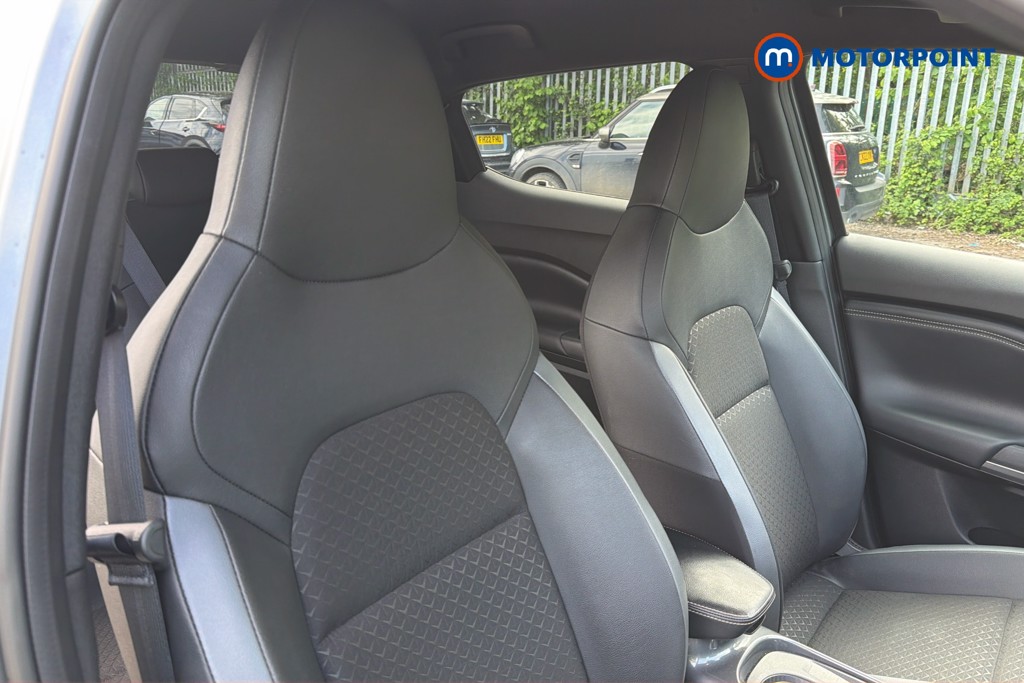 Nissan Juke N-Connecta Manual Petrol SUV - Stock Number (1638174) - 22nd supplementary image