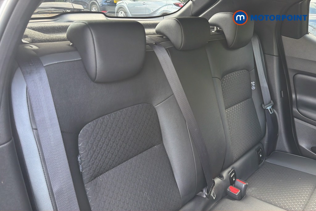 Nissan Juke N-Connecta Manual Petrol SUV - Stock Number (1638174) - 28th supplementary image