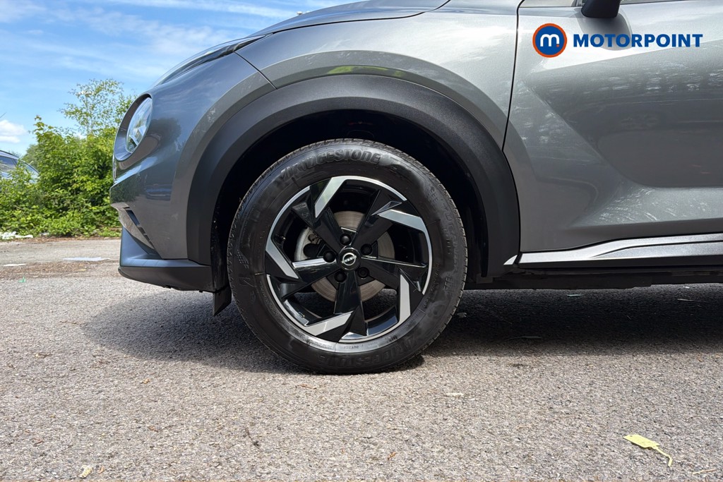Nissan Juke N-Connecta Manual Petrol SUV - Stock Number (1638174) - 47th supplementary image