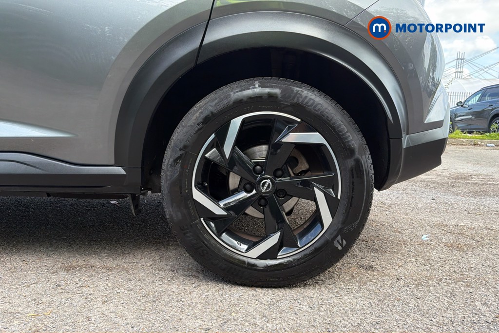 Nissan Juke N-Connecta Manual Petrol SUV - Stock Number (1638174) - 48th supplementary image