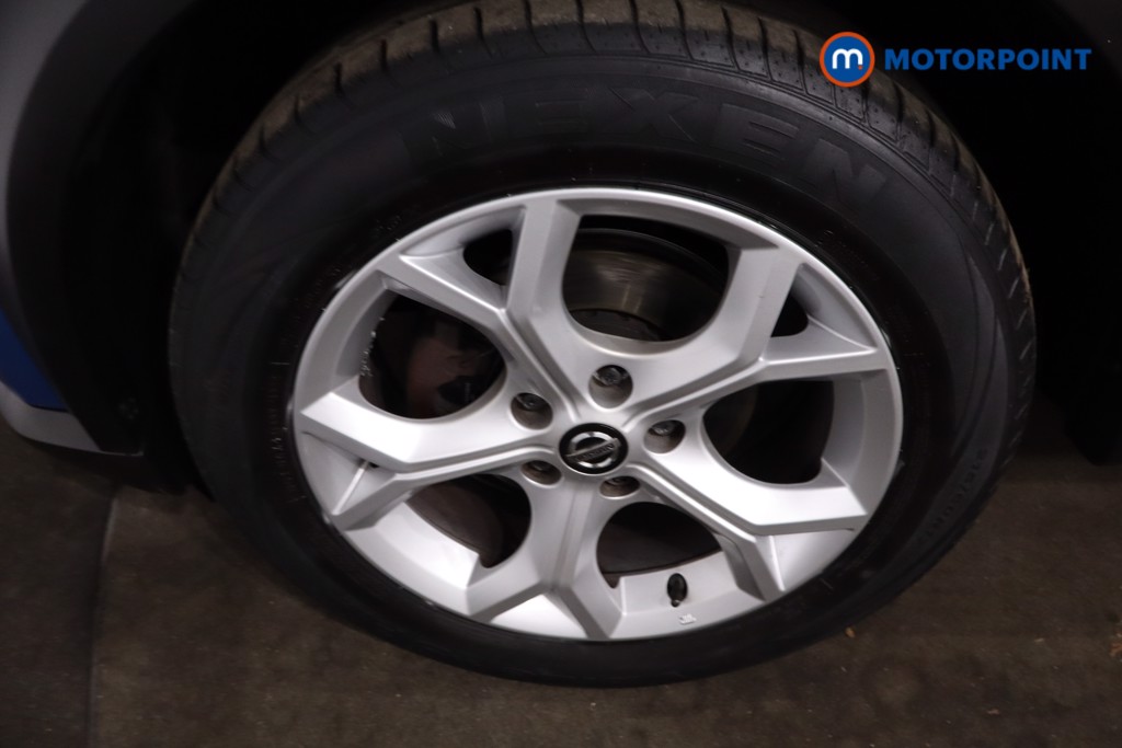 Nissan Juke N-Connecta Automatic Petrol SUV - Stock Number (1638595) - 11th supplementary image