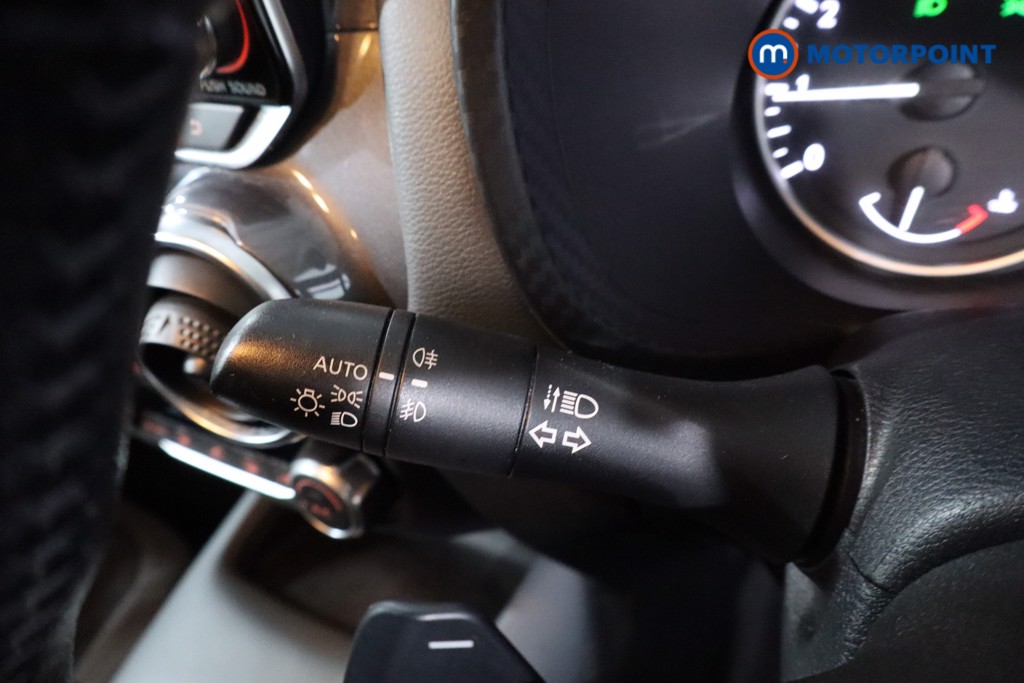 Nissan Juke N-Connecta Automatic Petrol SUV - Stock Number (1638595) - 14th supplementary image