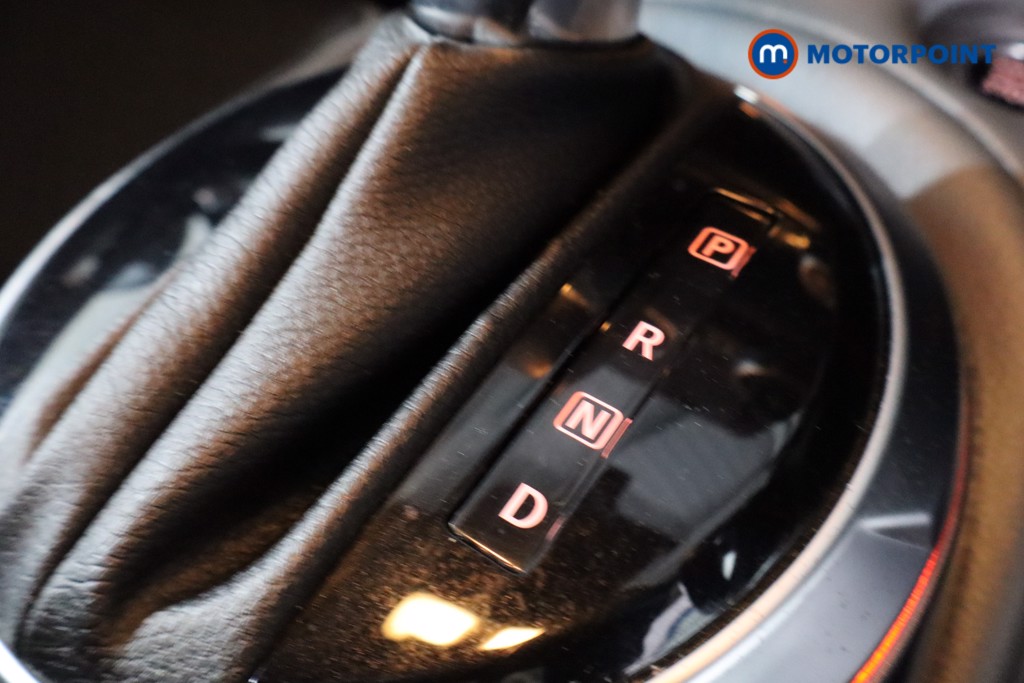 Nissan Juke N-Connecta Automatic Petrol SUV - Stock Number (1638595) - 19th supplementary image
