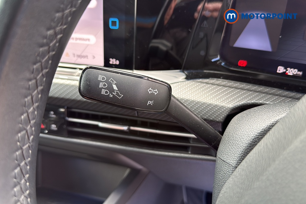 Volkswagen Golf R-Line Manual Petrol Hatchback - Stock Number (1639678) - 5th supplementary image