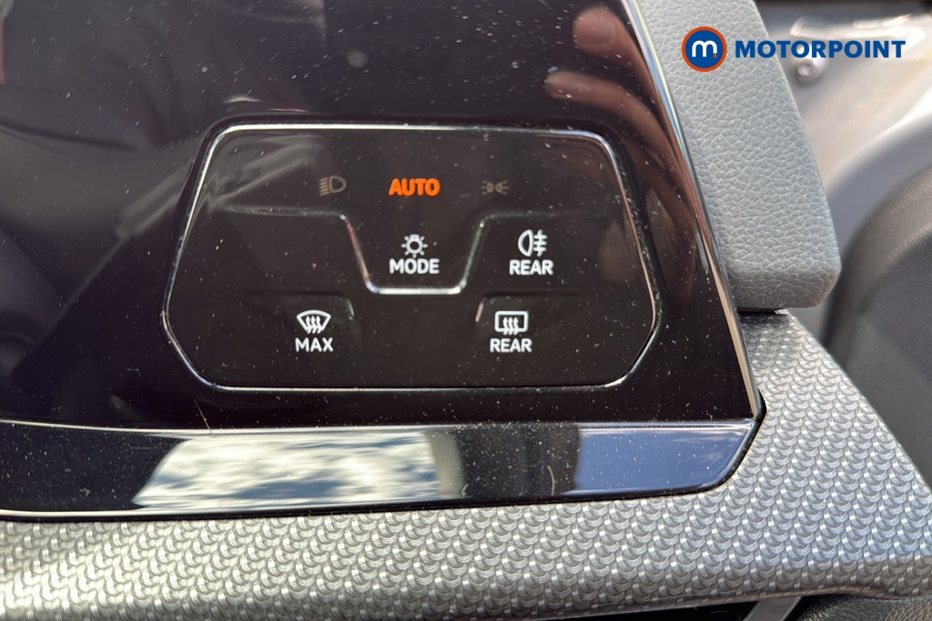 Volkswagen Golf R-Line Manual Petrol Hatchback - Stock Number (1639678) - 11th supplementary image