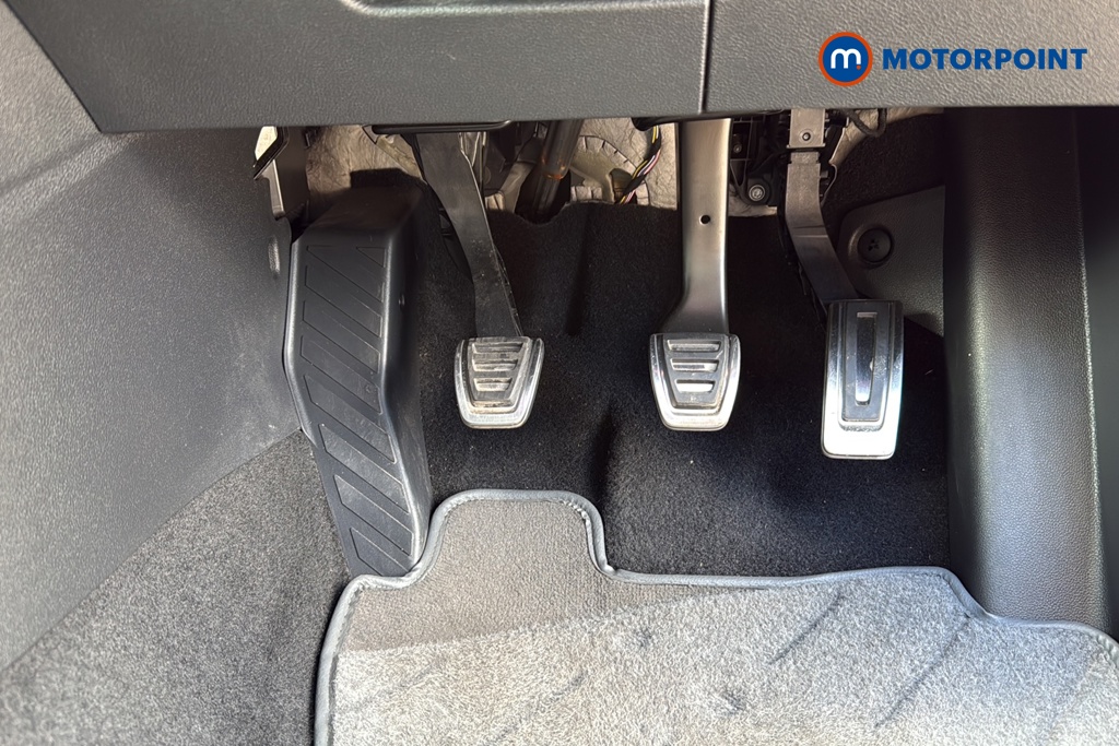 Volkswagen Golf R-Line Manual Petrol Hatchback - Stock Number (1639678) - 24th supplementary image