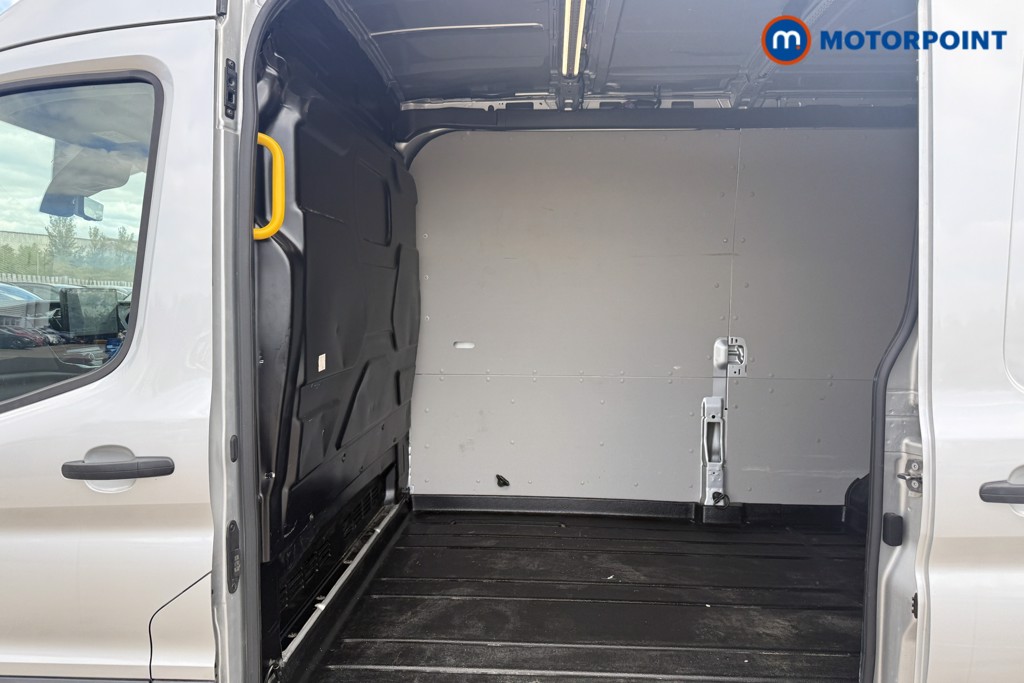 Ford Transit Limited Automatic Diesel Medium Roof Van - Stock Number (1639925) - 16th supplementary image
