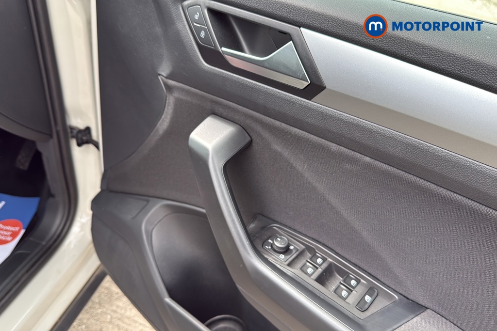 Volkswagen T-Roc Match Manual Petrol SUV - Stock Number (1640011) - 19th supplementary image