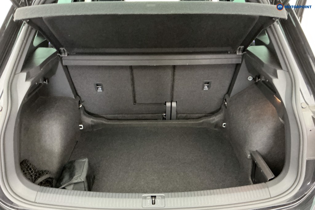 Volkswagen Tiguan R-Line Automatic Petrol SUV - Stock Number (1640244) - 3rd supplementary image