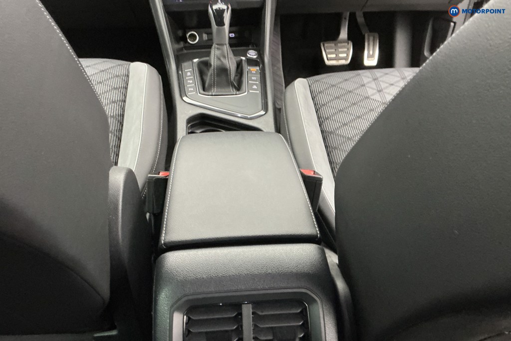 Volkswagen Tiguan R-Line Automatic Petrol SUV - Stock Number (1640244) - 11th supplementary image