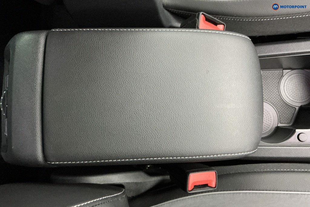 Volkswagen Tiguan R-Line Automatic Petrol SUV - Stock Number (1640244) - 13th supplementary image