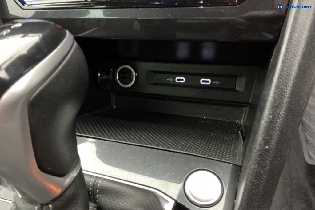 Volkswagen Tiguan R-Line Automatic Petrol SUV - Stock Number (1640244) - 16th supplementary image